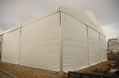 Interesuje Cię wynajem namiotów magazynowych na elastycznych warunkach? Nasze namioty możesz wypożyczyć zarówno na długi, jak i krótki okres użytkowania – w zależności od potrzeb Twojej firmy.
