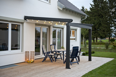 The Garden Loggia by Ultraframe is a room that you can use the whole year round and isn’t restricted to the summer months. Utilising the garden offers an ideal solution to people who work from home and need a warm spacious room from which to work, without the distraction of a home environment.